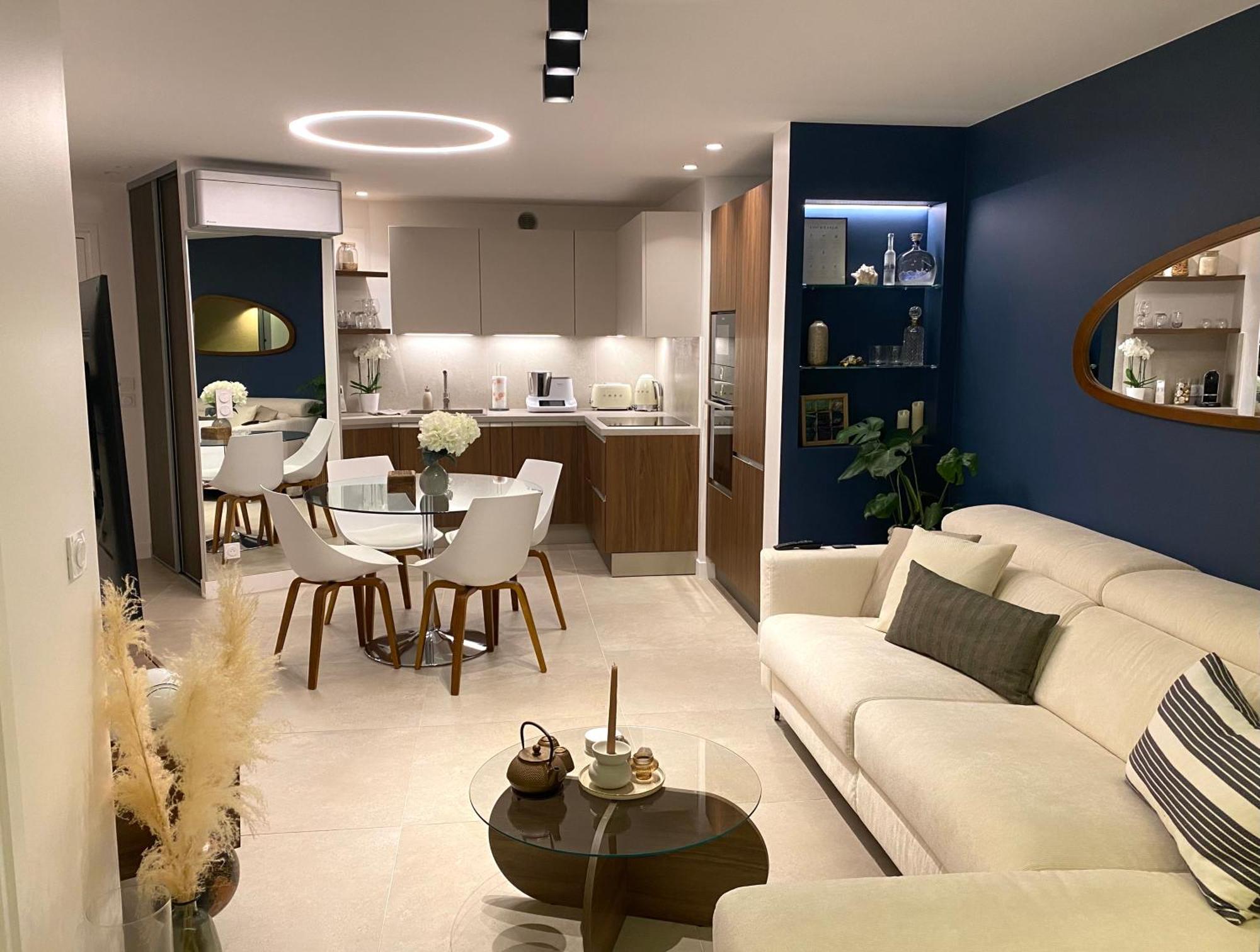 Luxe Vue Et Collines Avec Piscine